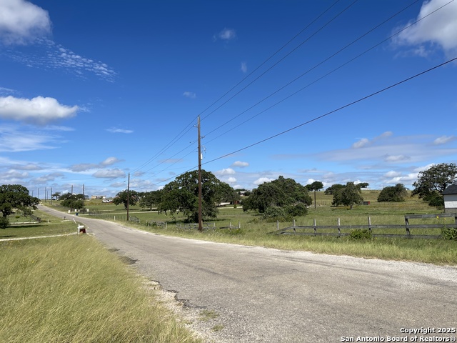 Image 10 of 11 For 401 Shady Ln