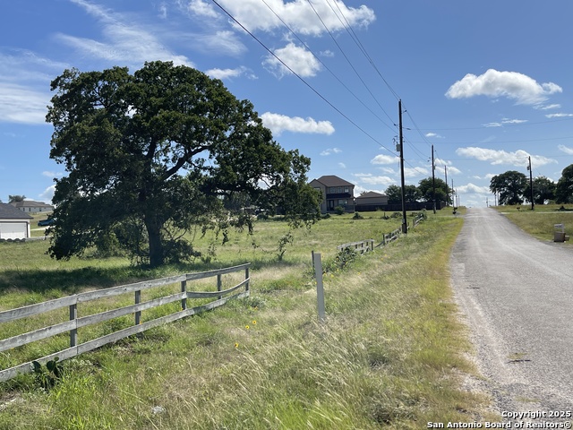 Image 8 of 11 For 401 Shady Ln