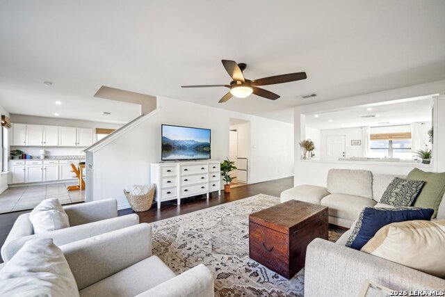 Image 10 of 40 For 39 Longleaf Coral