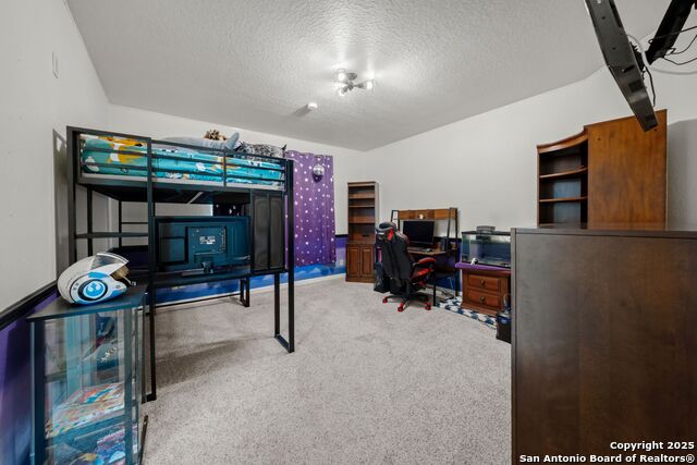 Image 22 of 50 For 765 Loop 1604 E