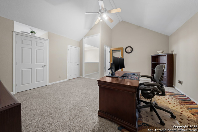 Image 29 of 50 For 765 Loop 1604 E