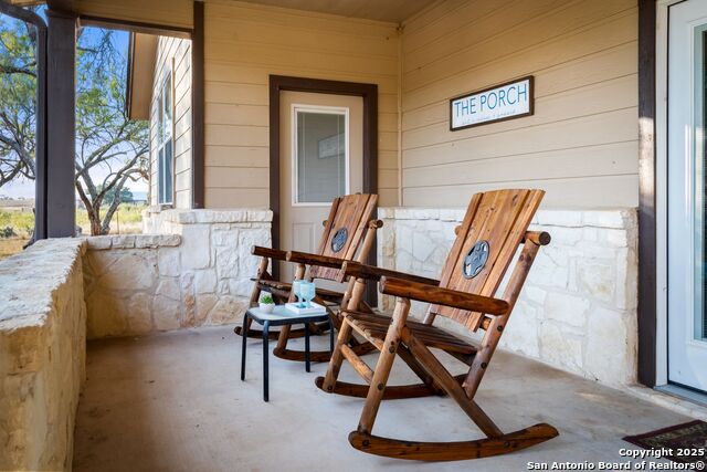 Image 30 of 50 For 765 Loop 1604 E