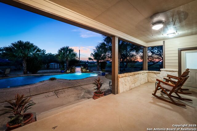 Image 31 of 50 For 765 Loop 1604 E