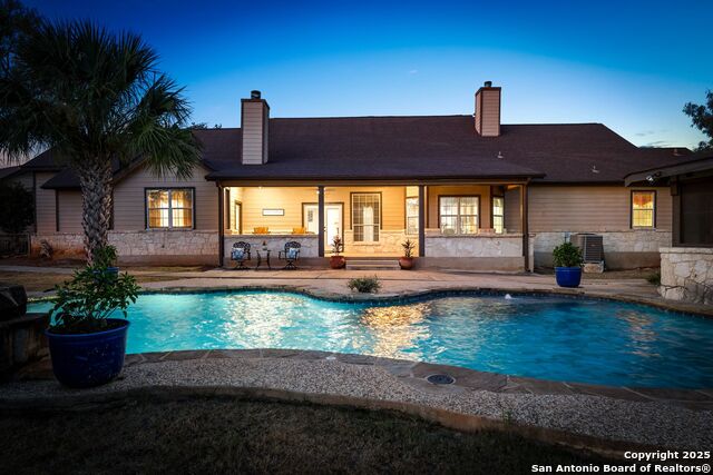 Image 37 of 50 For 765 Loop 1604 E