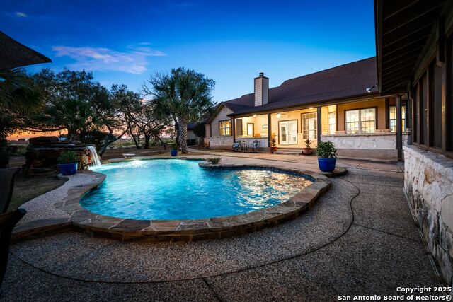 Image 38 of 50 For 765 Loop 1604 E