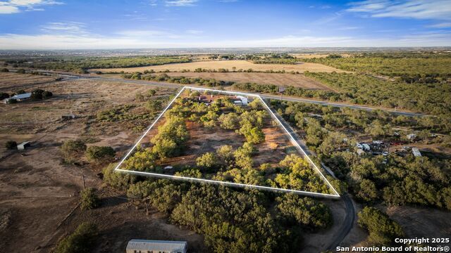 Image 48 of 50 For 765 Loop 1604 E