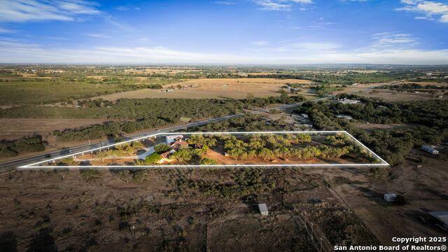 Image 49 of 50 For 765 Loop 1604 E