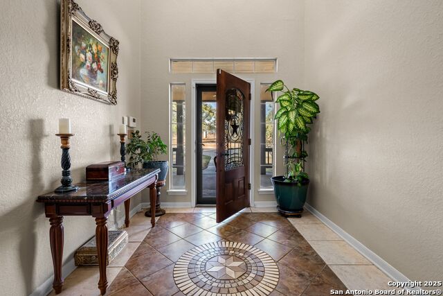 Image 7 of 50 For 765 Loop 1604 E