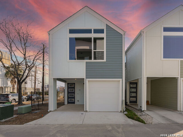 Image 2 of 12 For 310 Evergreen St W 113