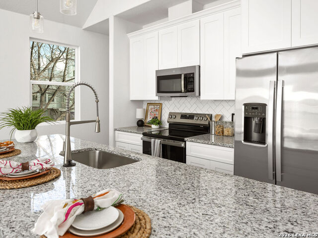 Image 5 of 12 For 310 Evergreen St W 113