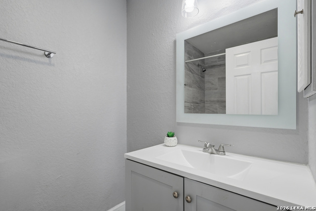 Image 11 of 25 For 5122 Binz Engleman Rd