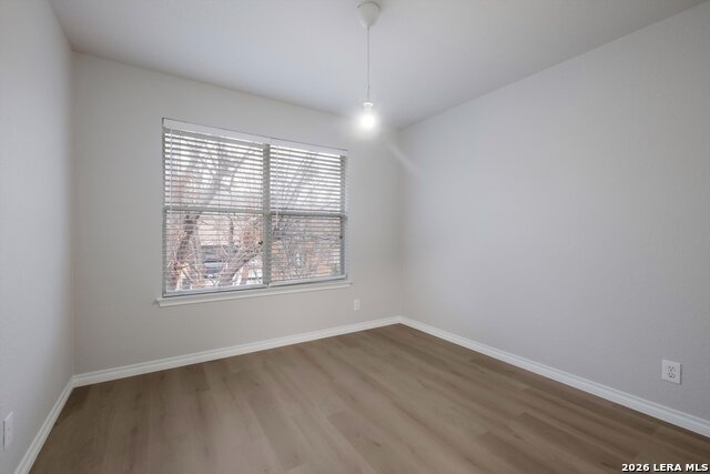 Image 17 of 22 For 834 Quitman Oak