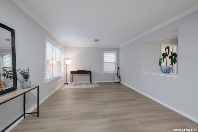 Image 2 of 22 For 834 Quitman Oak