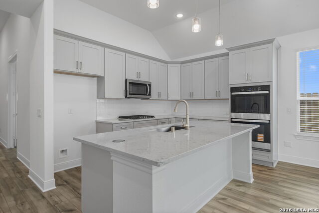 Image 9 of 23 For 201 Farming Grove