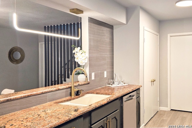 Image 12 of 30 For 618 Sonnet  