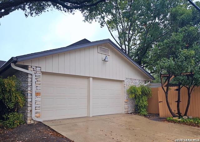 Image 29 of 30 For 618 Sonnet  