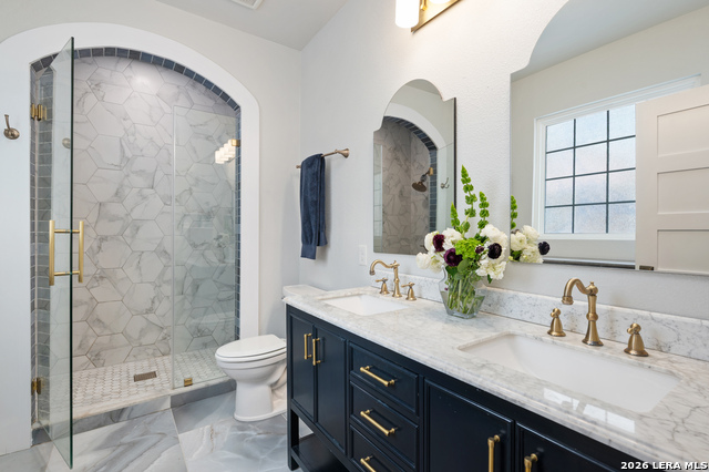 Image 12 of 22 For 347 Craig E