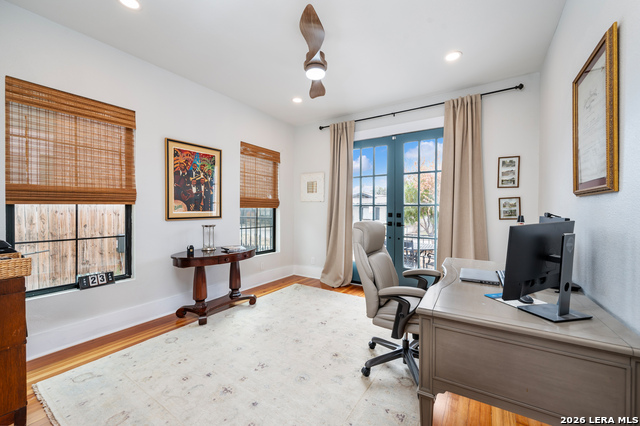 Image 15 of 22 For 347 Craig E