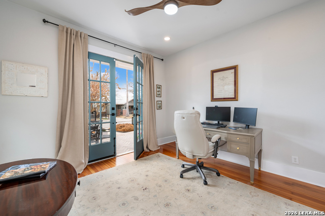 Image 16 of 22 For 347 Craig E