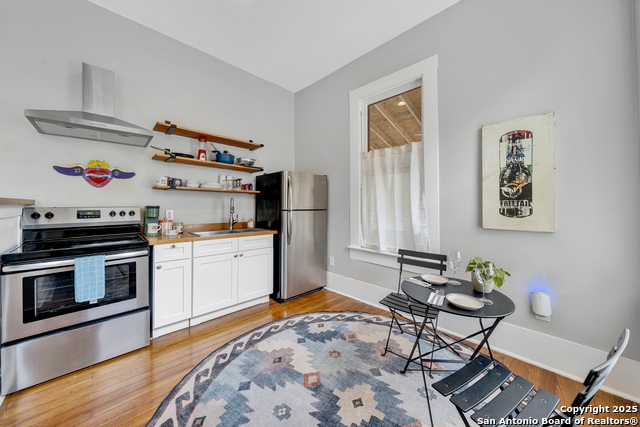 Image 8 of 12 For 210 Sadie  