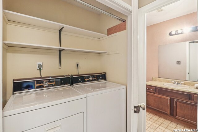 Image 16 of 26 For 4119 Medical  E201