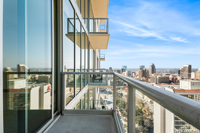 Image 22 of 24 For 610 Market E 2606