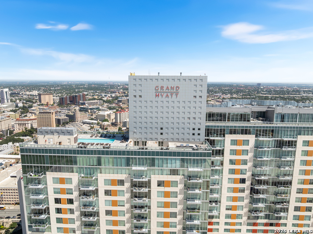 Image 5 of 24 For 610 Market E 2606