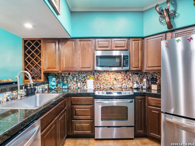 Image 14 of 31 For 401 Lincoln St W A208