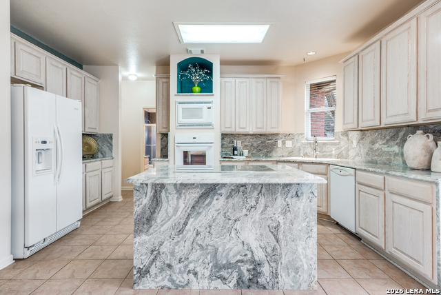 Image 10 of 26 For 13431 Voelcker Ranch