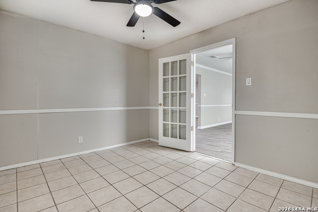 Listing photo id 8 for 5230 Village