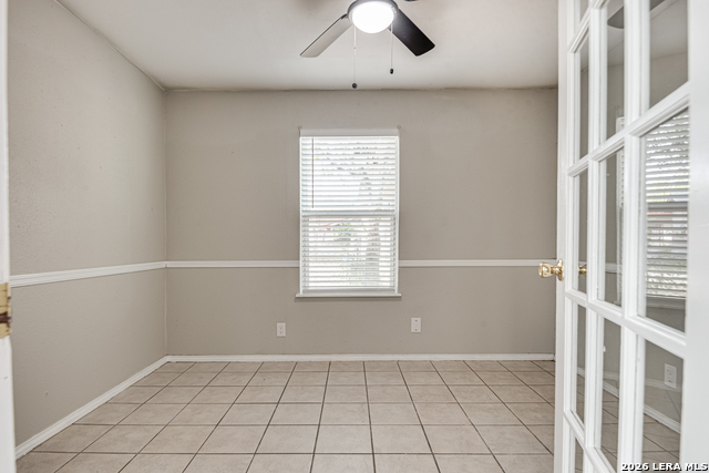 Listing photo id 17 for 5230 Village