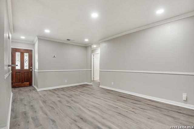 Listing photo id 3 for 5230 Village