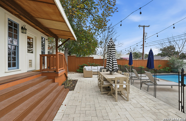 Image 33 of 39 For 303 Rosewood W