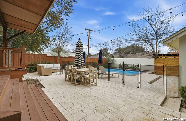 Image 34 of 39 For 303 Rosewood W