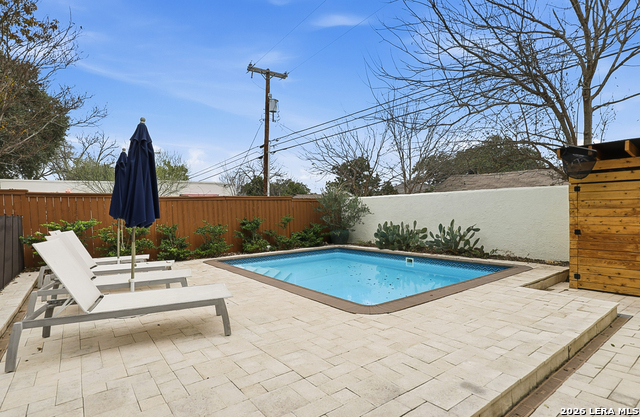 Image 38 of 39 For 303 Rosewood W