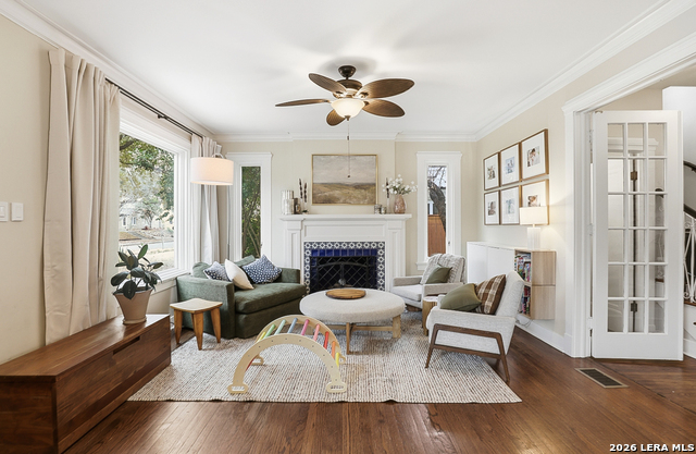 Image 5 of 39 For 303 Rosewood W