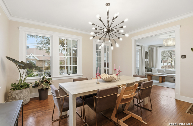 Image 7 of 39 For 303 Rosewood W