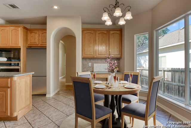 Image 10 of 47 For 6811 Lendell St