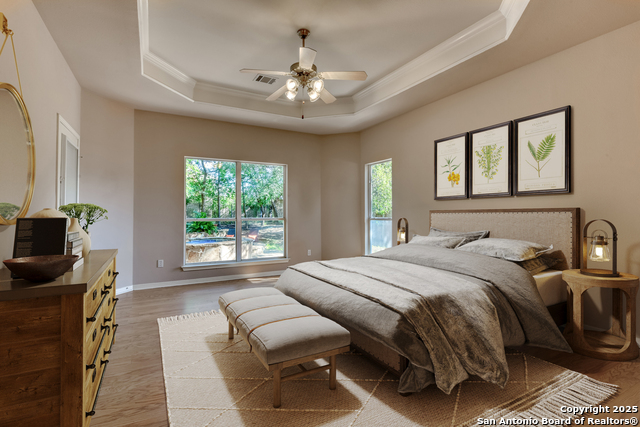 Image 12 of 47 For 6811 Lendell St