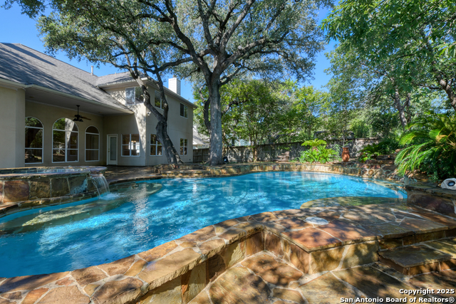 Image 25 of 47 For 6811 Lendell St