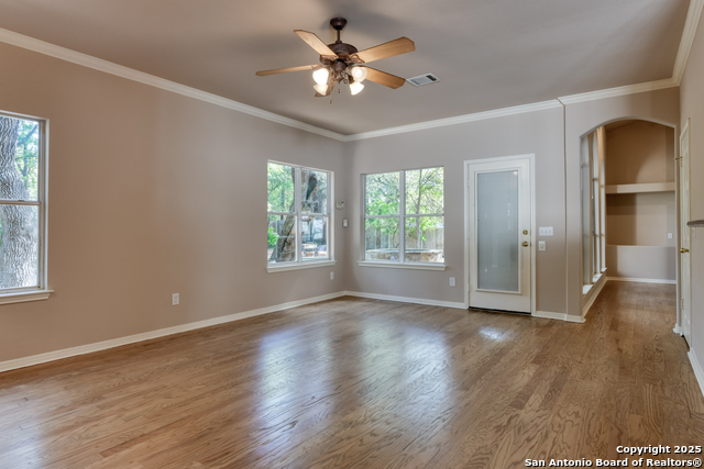 Image 33 of 47 For 6811 Lendell St