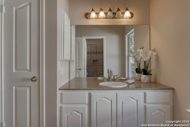 Image 39 of 47 For 6811 Lendell St