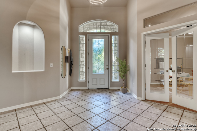 Image 4 of 47 For 6811 Lendell St