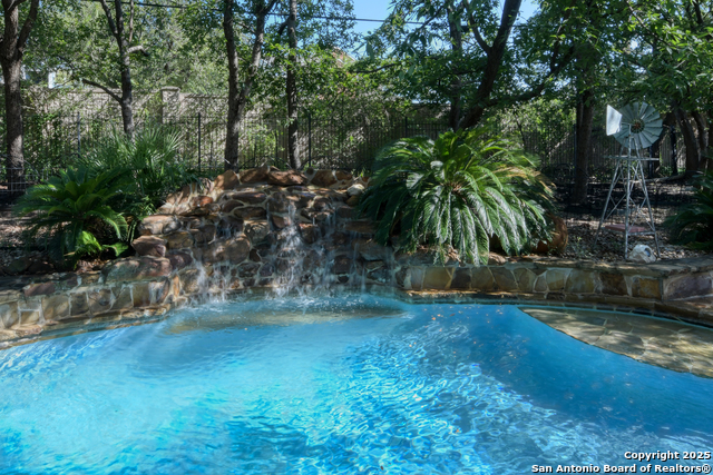 Image 43 of 47 For 6811 Lendell St