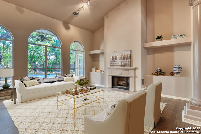 Image 6 of 47 For 6811 Lendell St