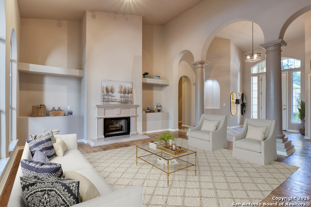 Image 7 of 47 For 6811 Lendell St