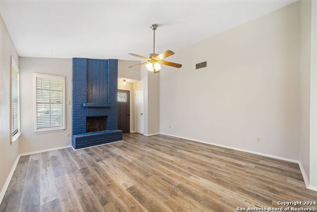 Image 11 of 25 For 12106 Ridge Ct