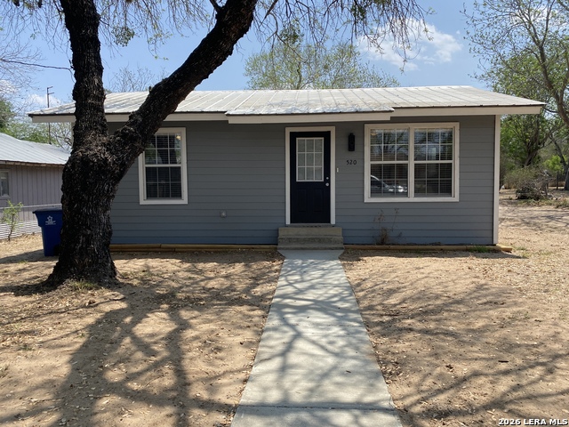 Details for 520 Avenue J, Poteet, TX 78065