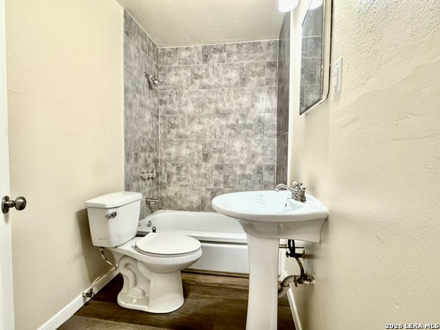 Image 18 of 22 For 19524 Benton S