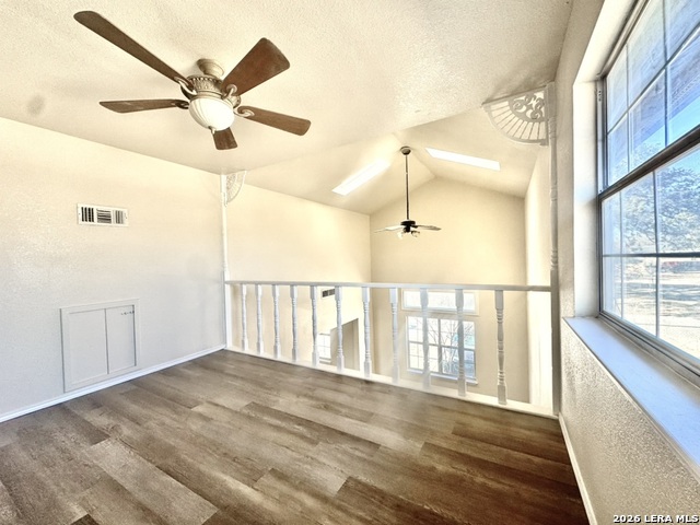 Image 20 of 22 For 19524 Benton S